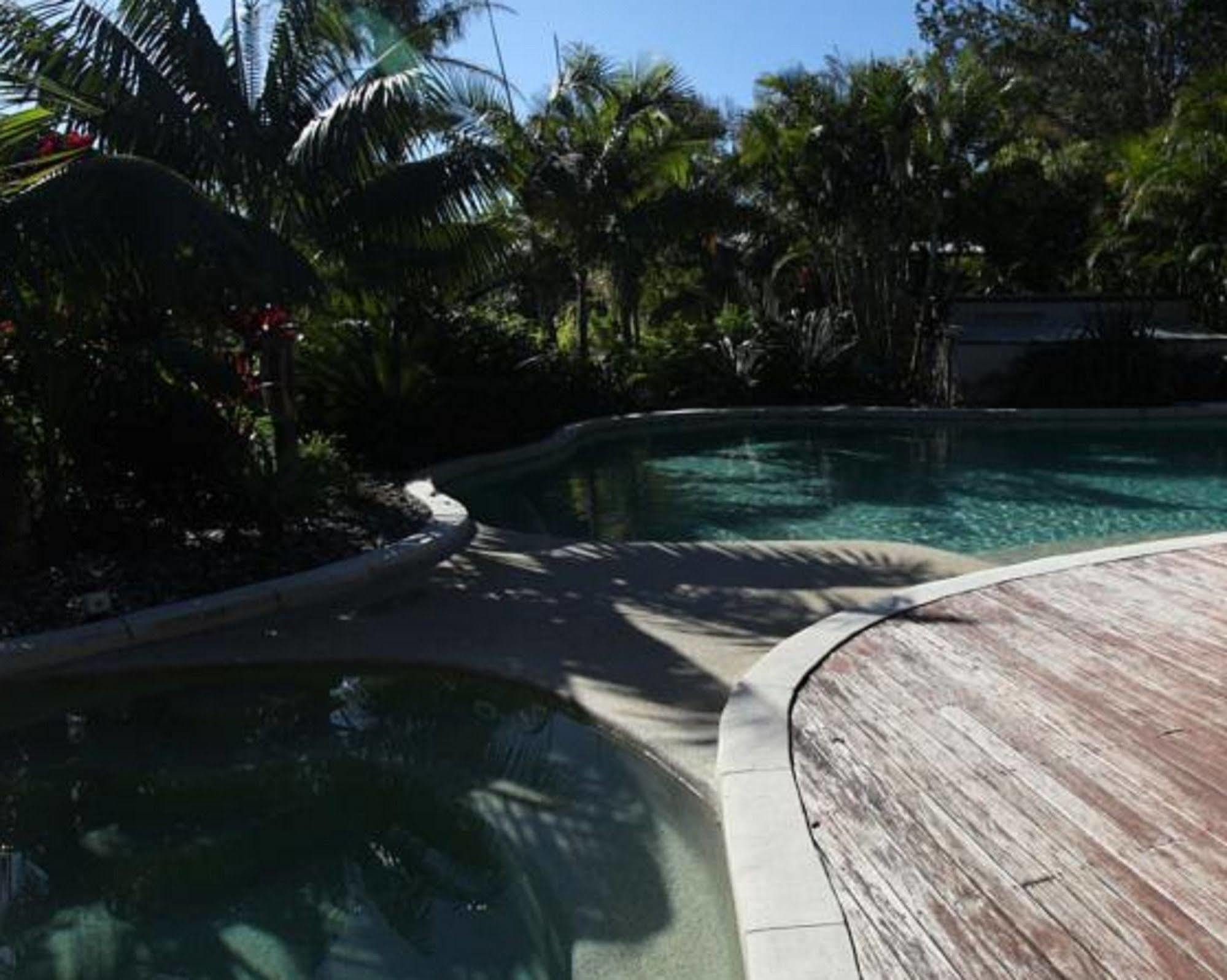 Mobys Beachside Retreat Blueys Beach Ngoại thất bức ảnh